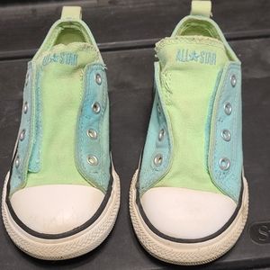 Girls velcro Converse